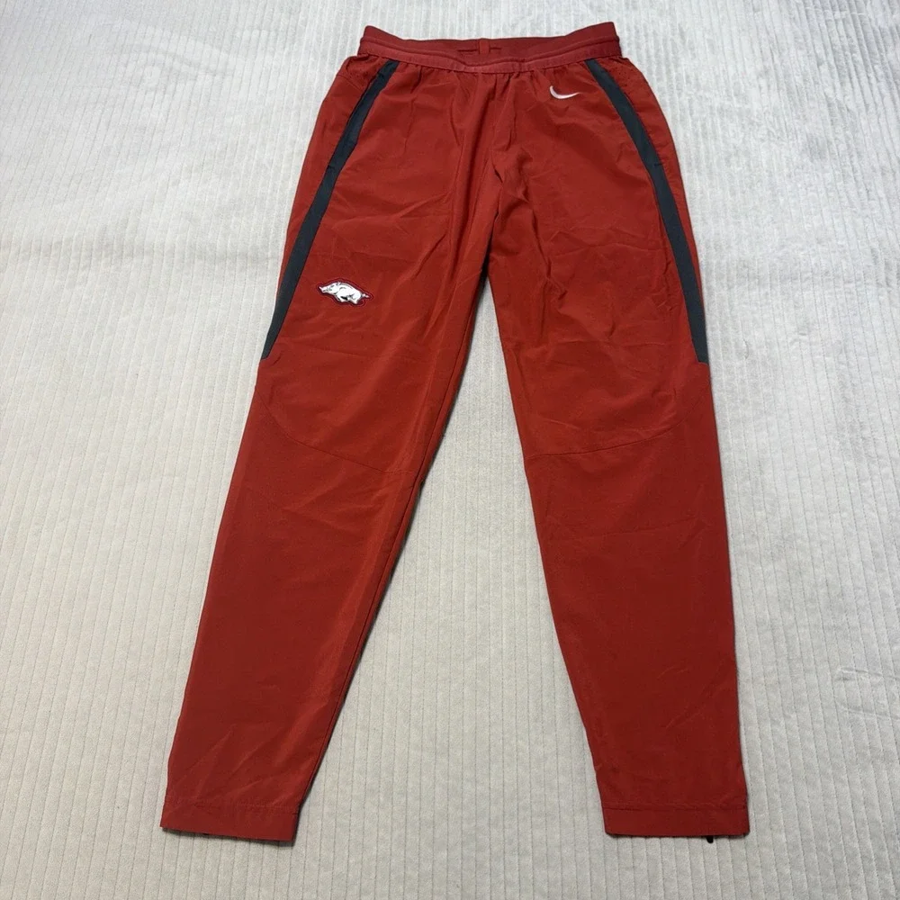 Arkansas Razorbacks Joggers Men's Size Med Red Nike Pants Dri-Fit Pull On Logo